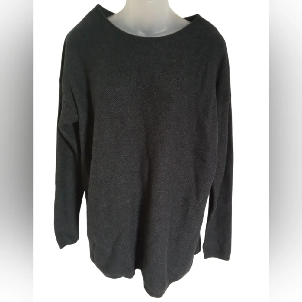 J.McLaughlin Crew Neck Knit Sweater Gray Soft Classic Pullover Women's Medium